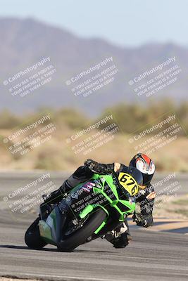 media/Oct-04-2025-CVMA (Sat) [[408bcdd6e4]]/Race 13-Amateur Supersport Open/